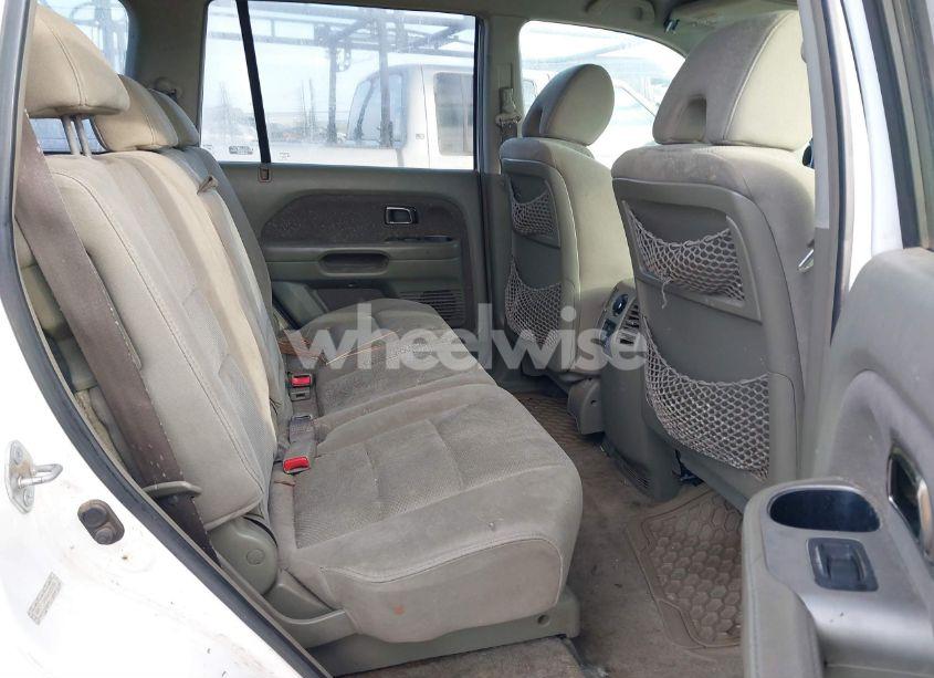 Photo 8 of 2006 Honda Pilot EX (VIN 2HKYF18416H528186)