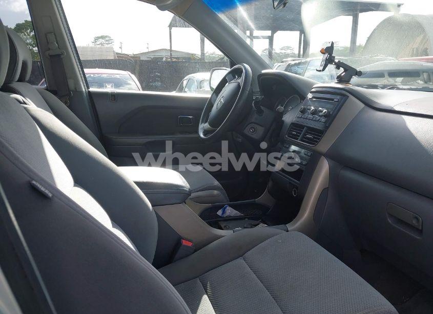 Photo 5 of 2006 Honda Pilot EX (VIN 2HKYF18416H552505)