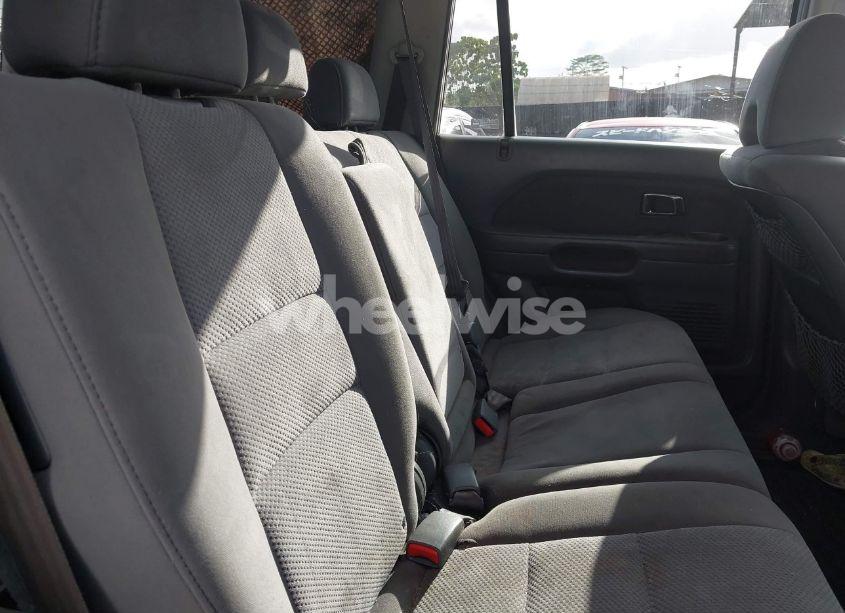 Photo 8 of 2006 Honda Pilot EX (VIN 2HKYF18416H552505)