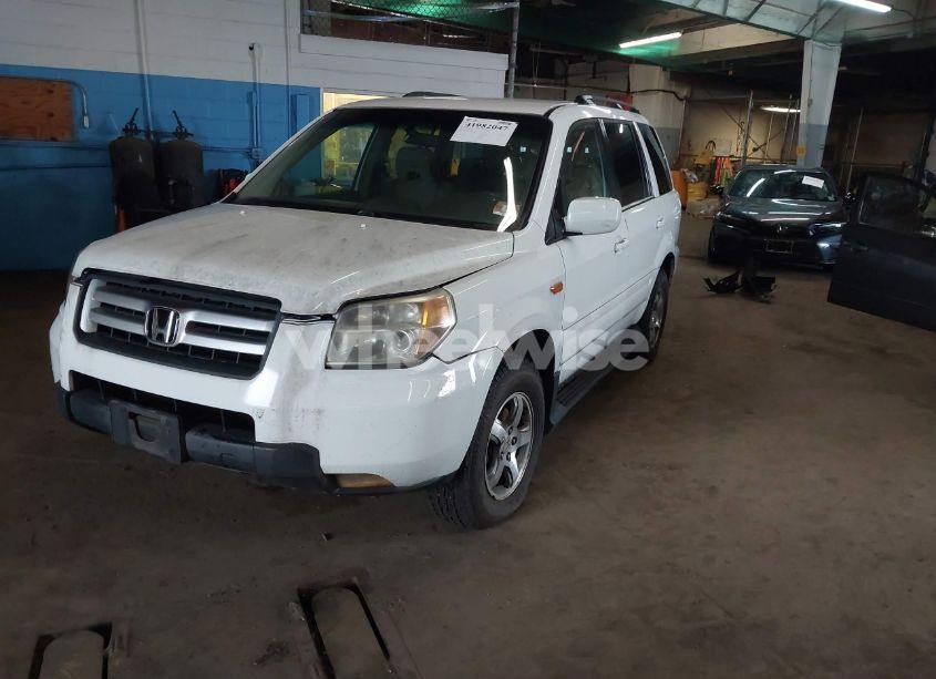 Photo 2 of 2007 Honda Pilot EX (VIN 2HKYF18417H540954)
