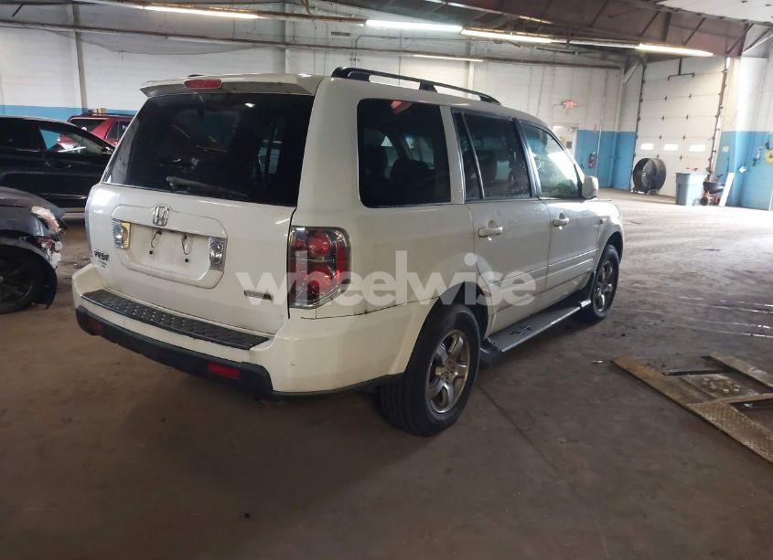 Photo 4 of 2007 Honda Pilot EX (VIN 2HKYF18417H540954)