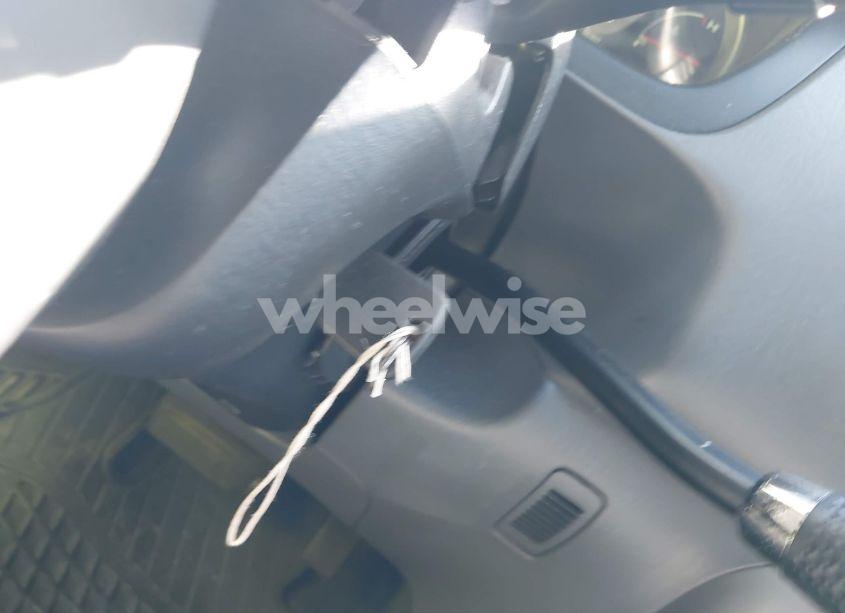 Photo 11 of 2004 Honda Pilot EX (VIN 2HKYF18424H600753)