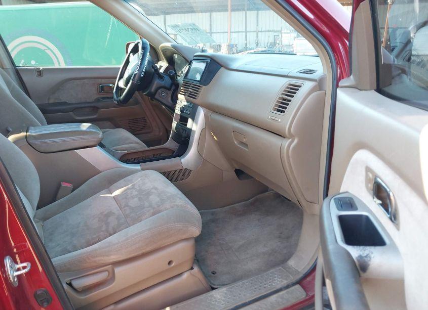 Photo 5 of 2004 Honda Pilot EX (VIN 2HKYF18424H610859)