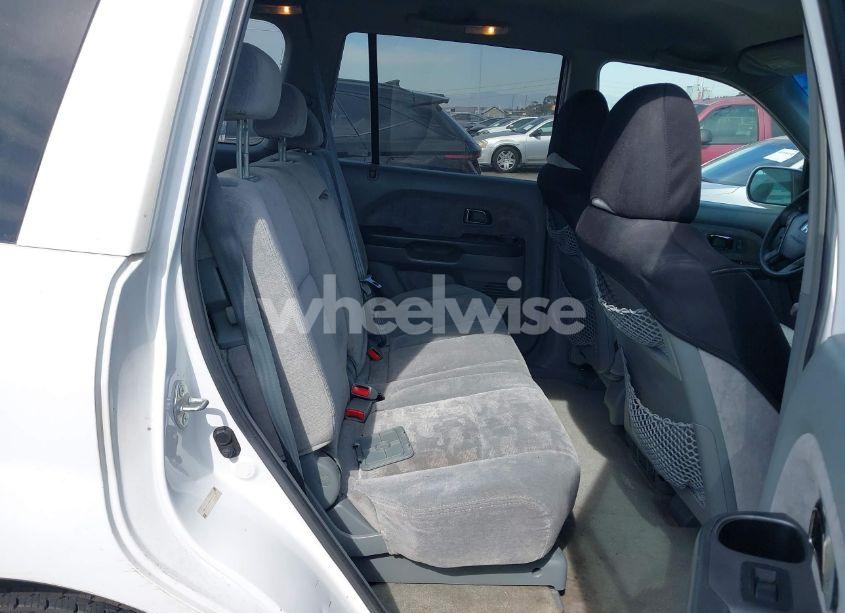 Photo 8 of 2005 Honda Pilot EX (VIN 2HKYF18425H539101)