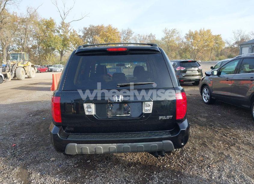 Photo 16 of 2005 Honda Pilot EX (VIN 2HKYF18425H567805)