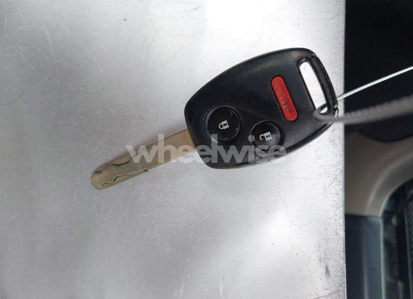 Photo 11 of 2006 Honda Pilot EX (VIN 2HKYF18426H553632)