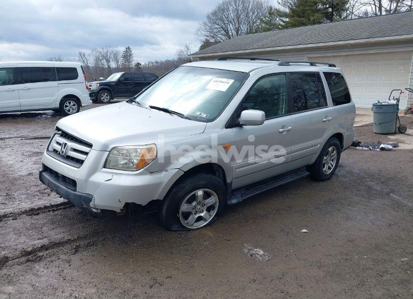 Photo 2 of 2006 Honda Pilot EX (VIN 2HKYF18426H553632)