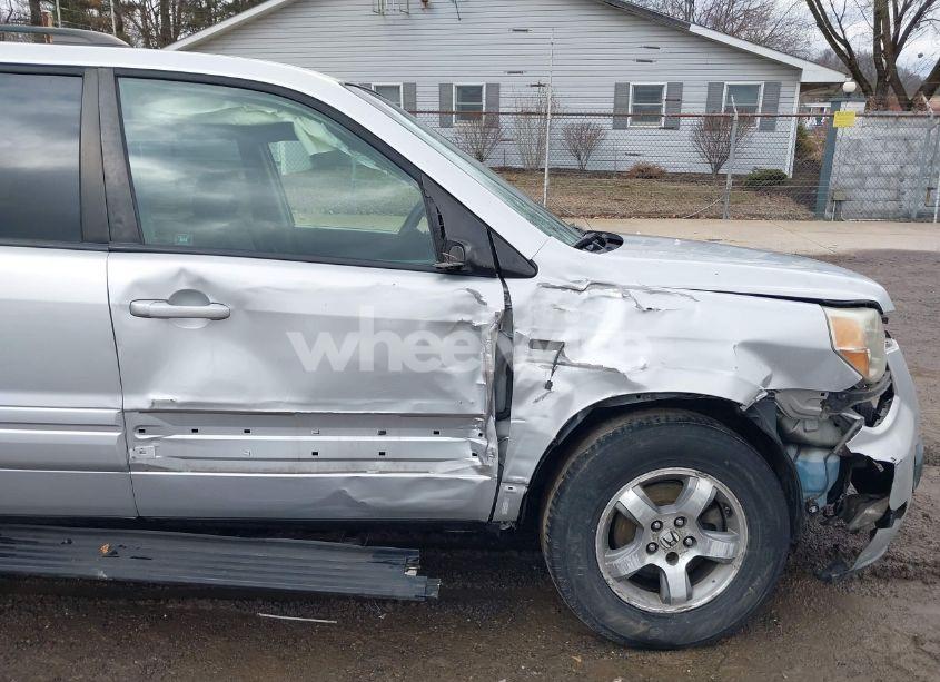 Photo 6 of 2006 Honda Pilot EX (VIN 2HKYF18426H553632)