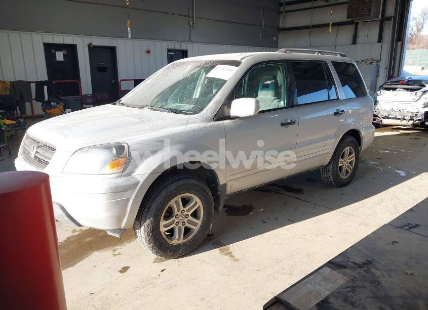 Photo 2 of 2004 Honda Pilot EX (VIN 2HKYF18434H533502)