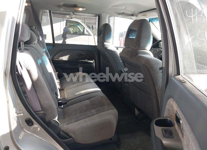 Photo 8 of 2004 Honda Pilot EX (VIN 2HKYF18434H533502)