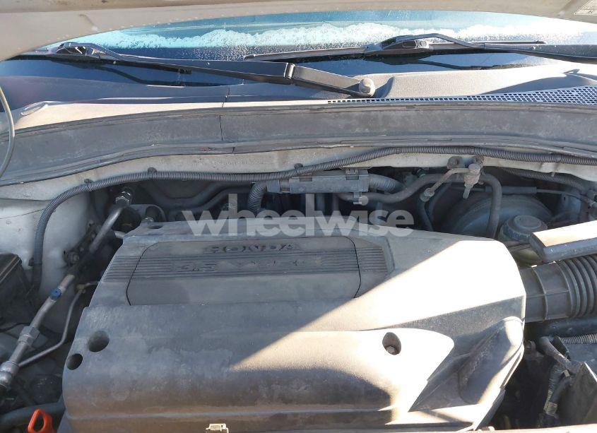 Photo 10 of 2004 Honda Pilot EX (VIN 2HKYF18434H546623)