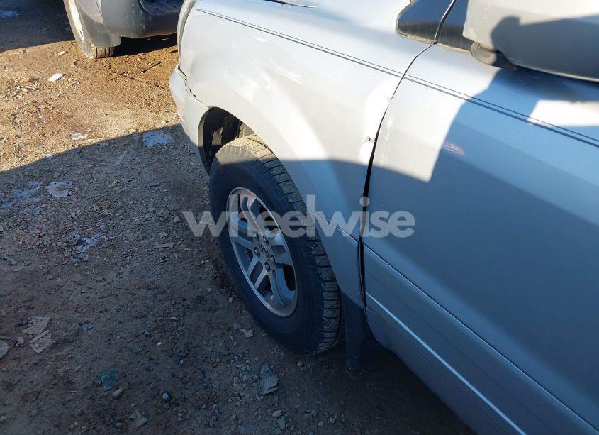 Photo 12 of 2004 Honda Pilot EX (VIN 2HKYF18434H546623)