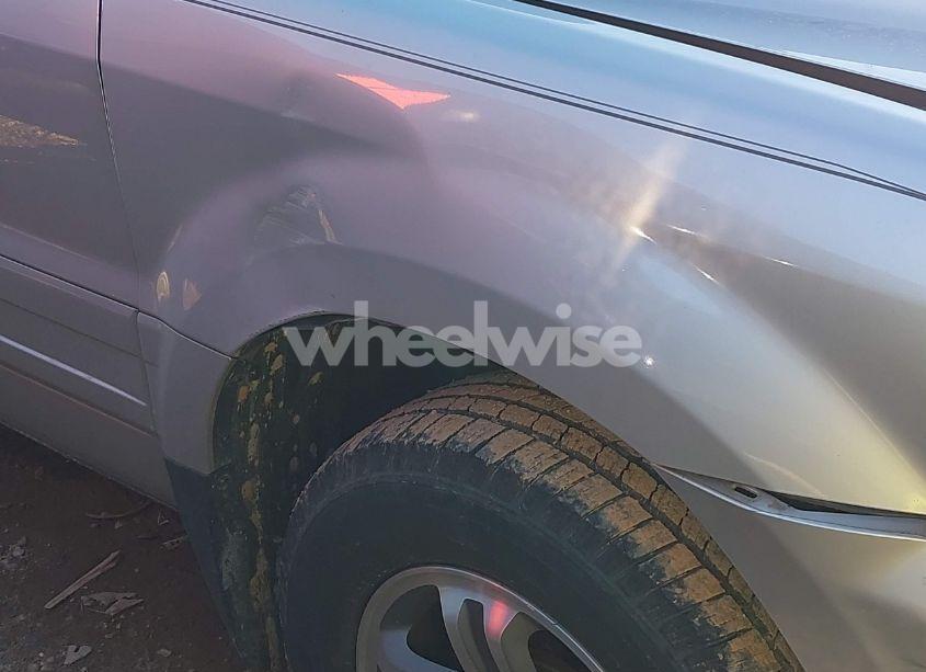 Photo 13 of 2004 Honda Pilot EX (VIN 2HKYF18434H546623)