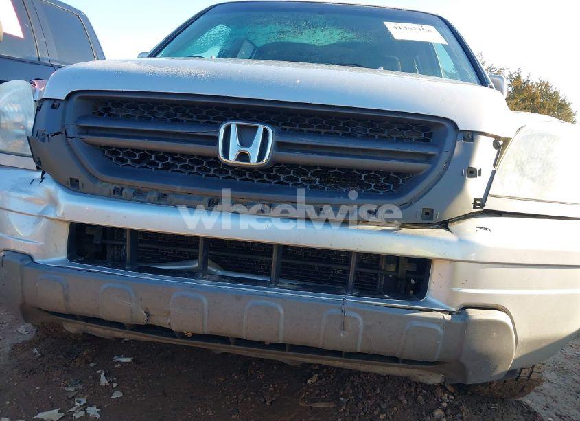 Photo 16 of 2004 Honda Pilot EX (VIN 2HKYF18434H546623)