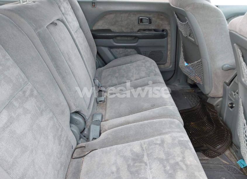 Photo 8 of 2005 Honda Pilot EX (VIN 2HKYF18435H522159)