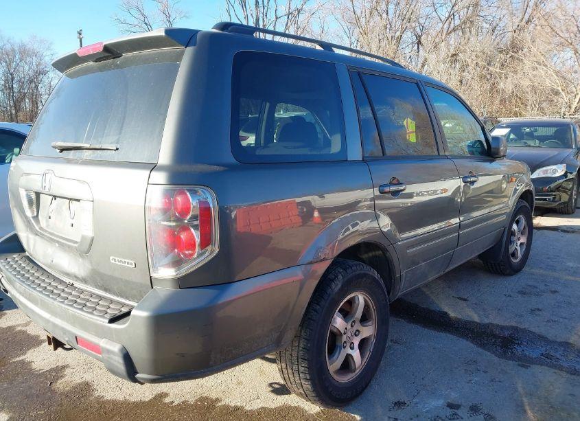 Photo 4 of 2007 Honda Pilot EX (VIN 2HKYF18437H516901)