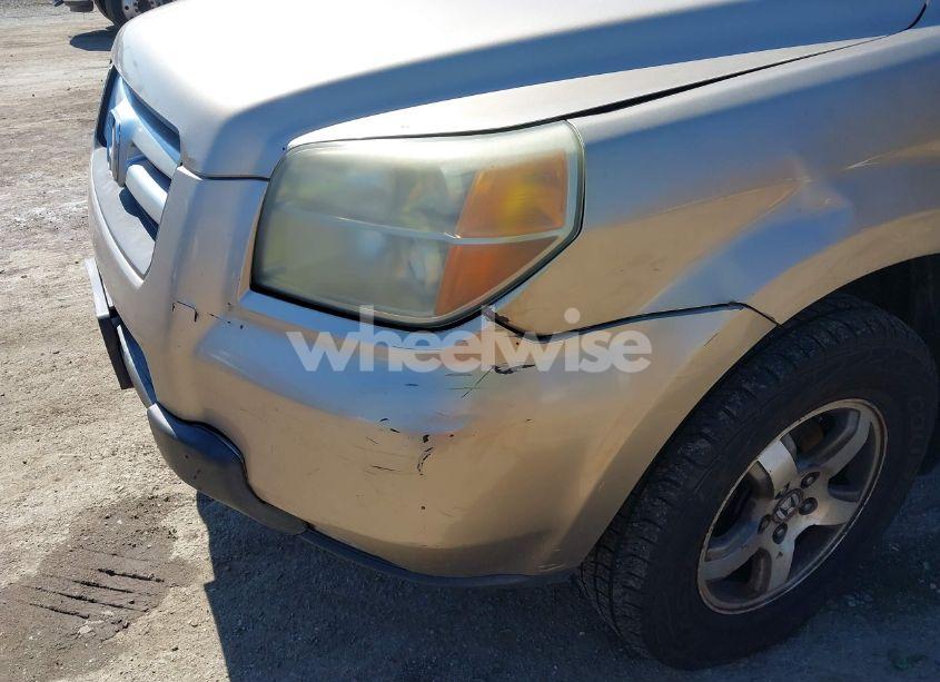 Photo 13 of 2006 Honda Pilot EX (VIN 2HKYF18446H516081)