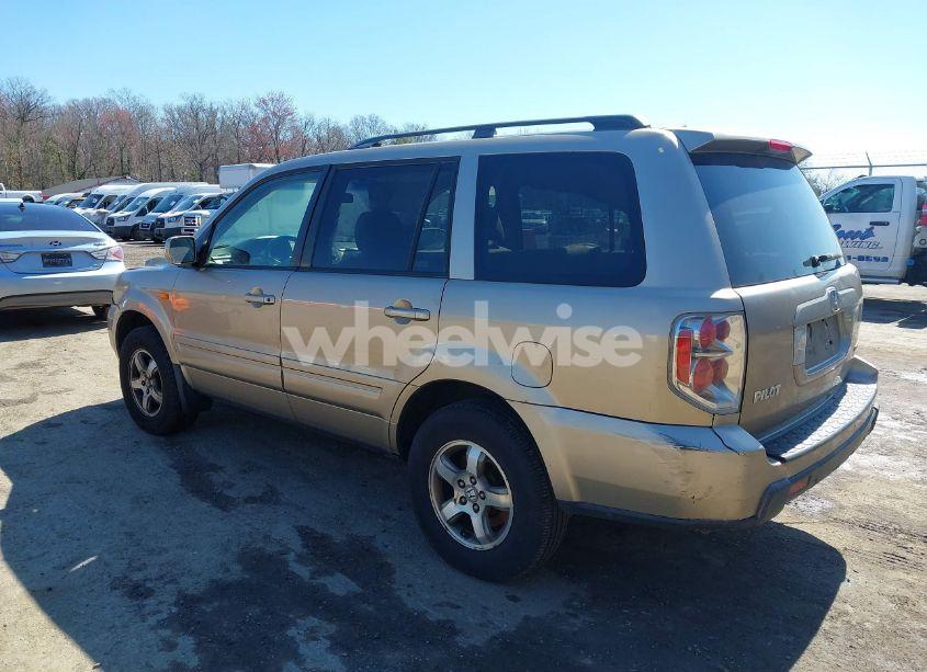 Photo 3 of 2006 Honda Pilot EX (VIN 2HKYF18446H516081)
