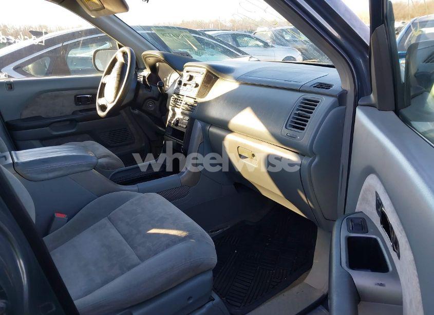 Photo 5 of 2003 Honda Pilot EX (VIN 2HKYF18453H564152)