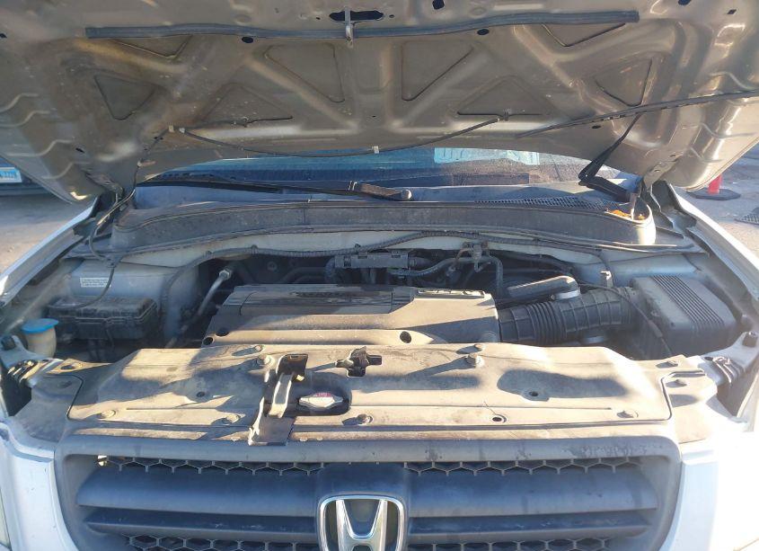 Photo 10 of 2004 Honda Pilot EX (VIN 2HKYF18454H527331)