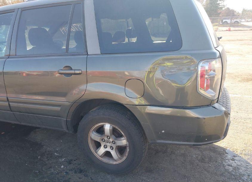 Photo 14 of 2006 Honda Pilot EX (VIN 2HKYF18456H500097)