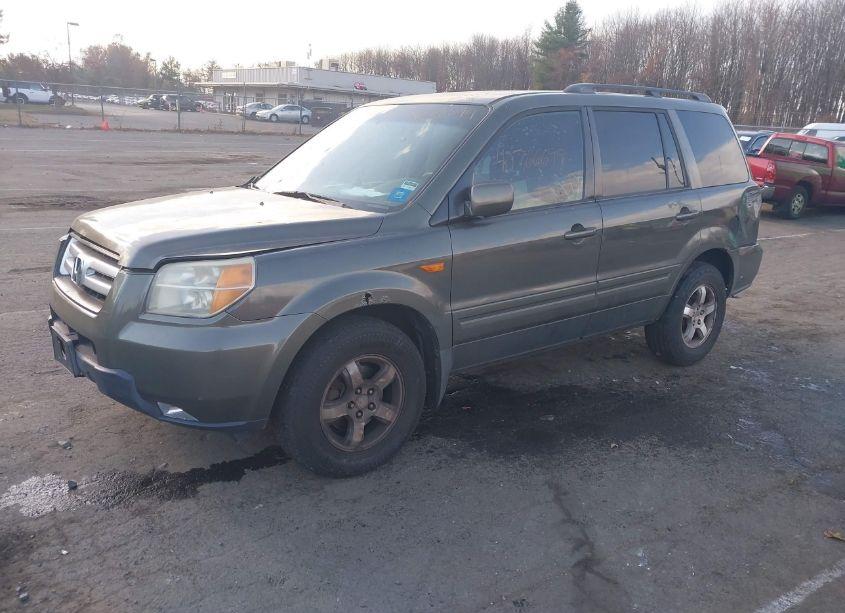 Photo 2 of 2006 Honda Pilot EX (VIN 2HKYF18456H500097)