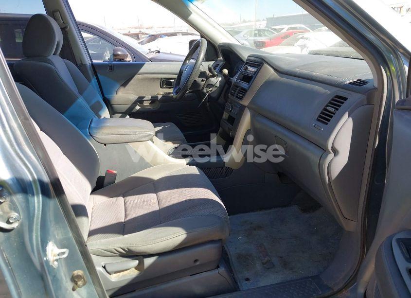 Photo 5 of 2006 Honda Pilot EX (VIN 2HKYF18456H542902)