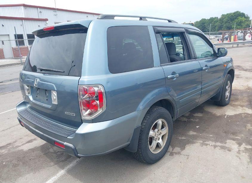 Photo 4 of 2007 Honda Pilot EX (VIN 2HKYF18457H534011)