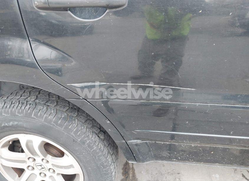 Photo 14 of 2005 Honda Pilot EX (VIN 2HKYF18465H531082)