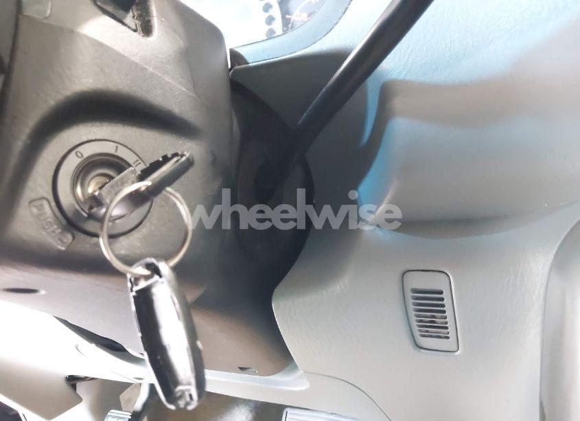 Photo 11 of 2005 Honda Pilot EX (VIN 2HKYF18465H542762)