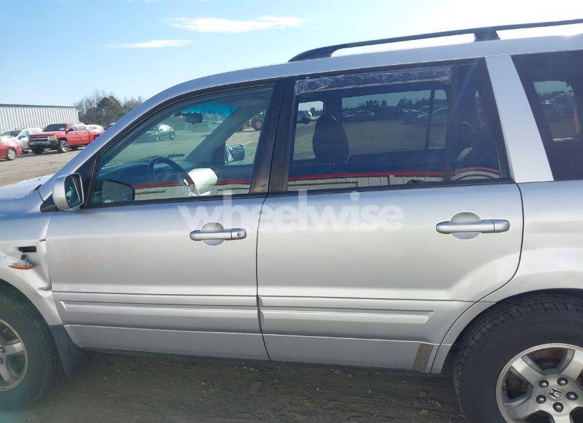 Photo 14 of 2006 Honda Pilot EX (VIN 2HKYF18466H527633)