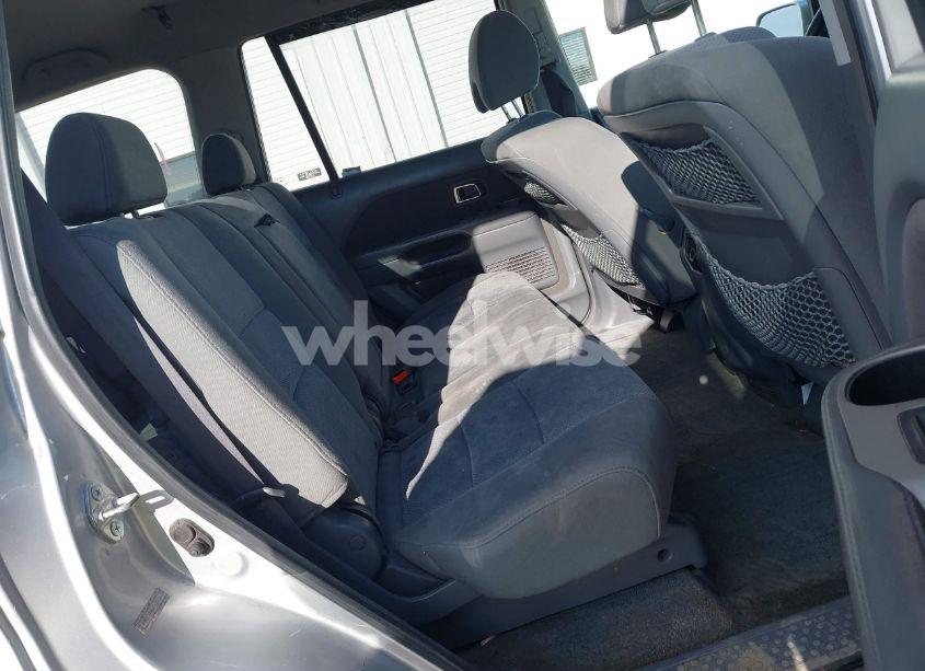 Photo 8 of 2006 Honda Pilot EX (VIN 2HKYF18466H527633)