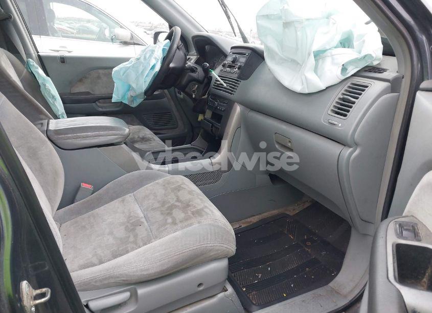 Photo 5 of 2004 Honda Pilot EX (VIN 2HKYF18474H604264)