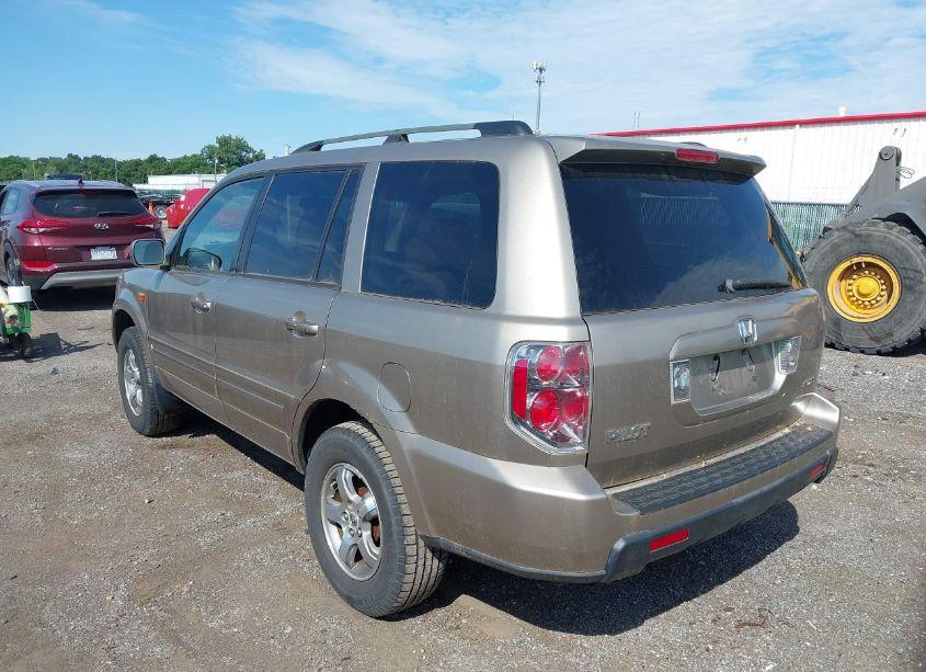 Photo 3 of 2006 Honda Pilot EX (VIN 2HKYF18476H508377)