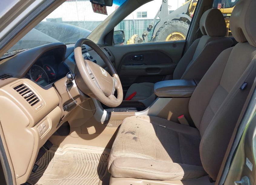 Photo 5 of 2006 Honda Pilot EX (VIN 2HKYF18476H508377)