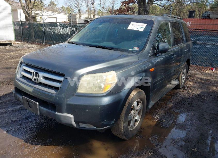 Photo 2 of 2006 Honda Pilot EX (VIN 2HKYF18476H508816)