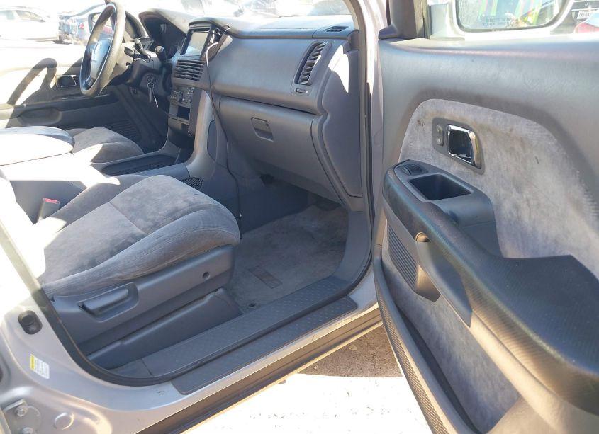 Photo 5 of 2003 Honda Pilot EX (VIN 2HKYF18483H622870)