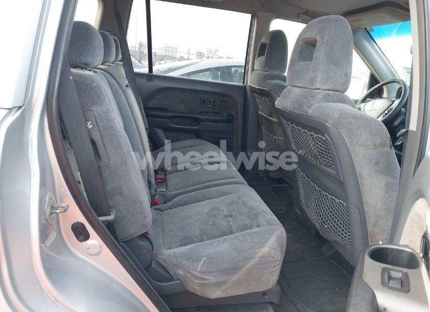 Photo 8 of 2004 Honda Pilot EX (VIN 2HKYF18484H525038)