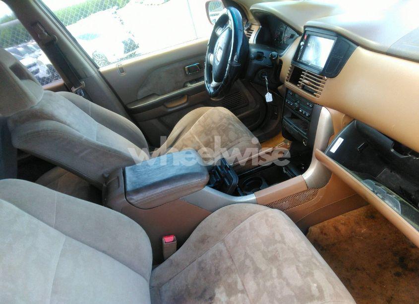 Photo 5 of 2004 Honda Pilot EX (VIN 2HKYF18484H547976)