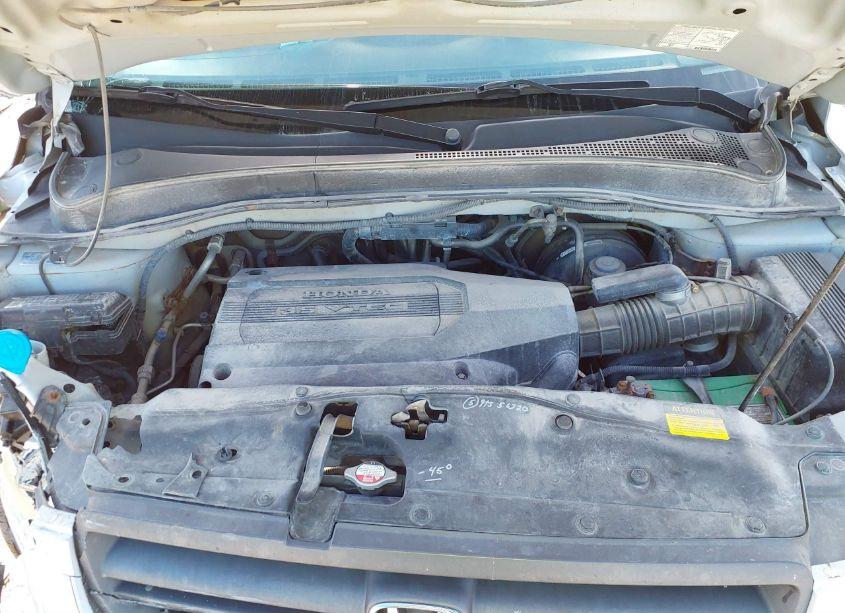 Photo 10 of 2004 Honda Pilot EX (VIN 2HKYF18484H603446)