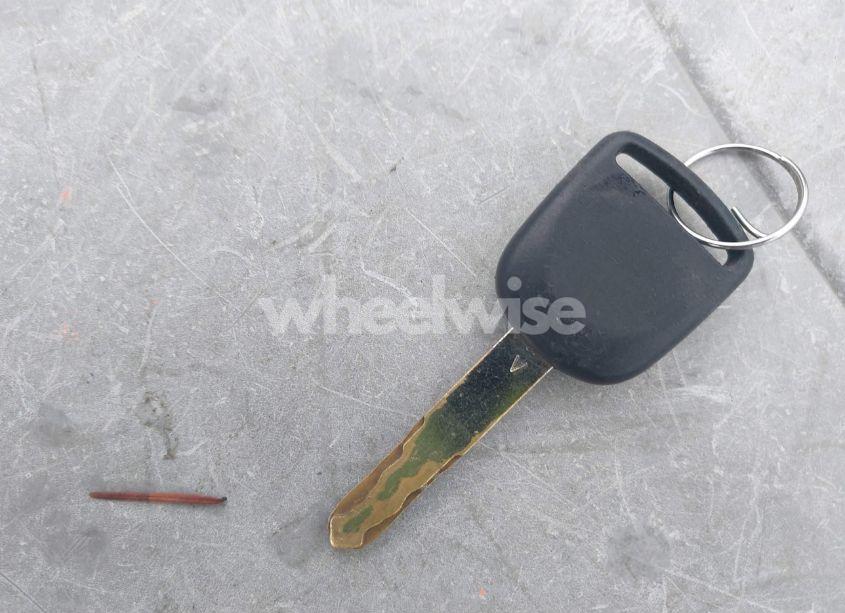 Photo 11 of 2005 Honda Pilot EX (VIN 2HKYF18485H505194)