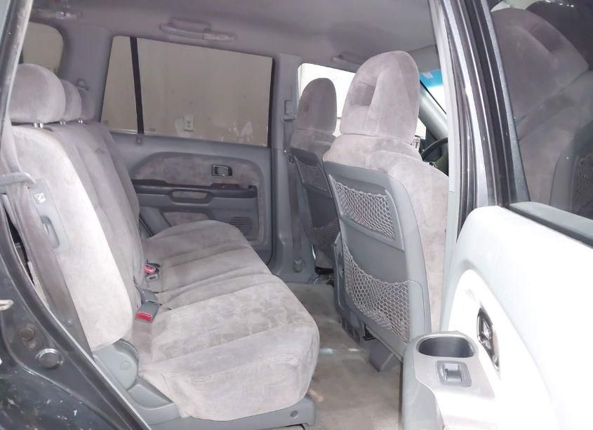 Photo 8 of 2005 Honda Pilot EX (VIN 2HKYF18485H509097)