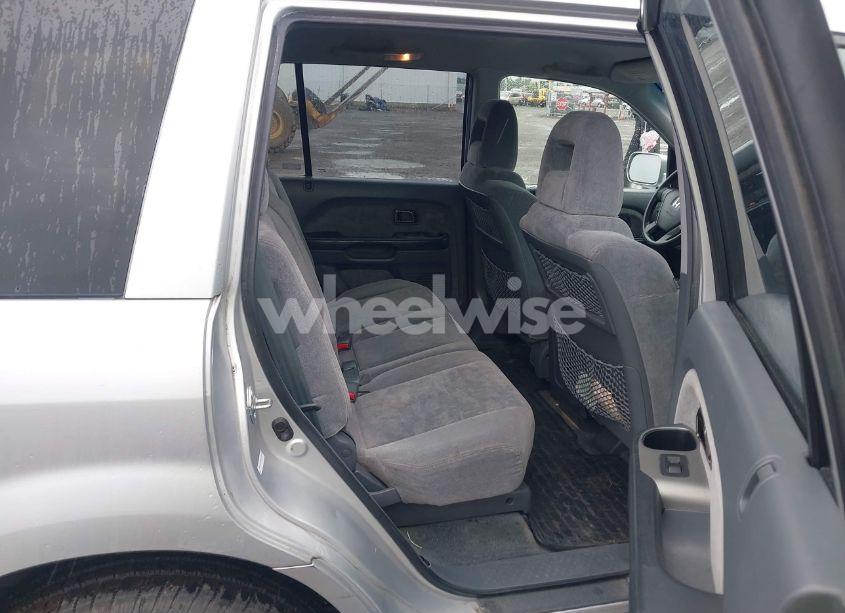 Photo 8 of 2005 Honda Pilot EX (VIN 2HKYF18485H571163)