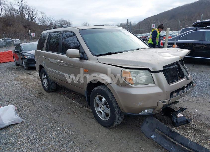 2006 Honda Pilot EX (VIN 2HKYF18486H523888) main photo