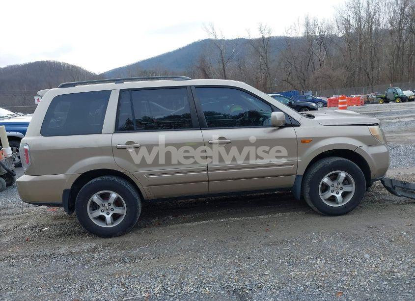 Photo 13 of 2006 Honda Pilot EX (VIN 2HKYF18486H523888)