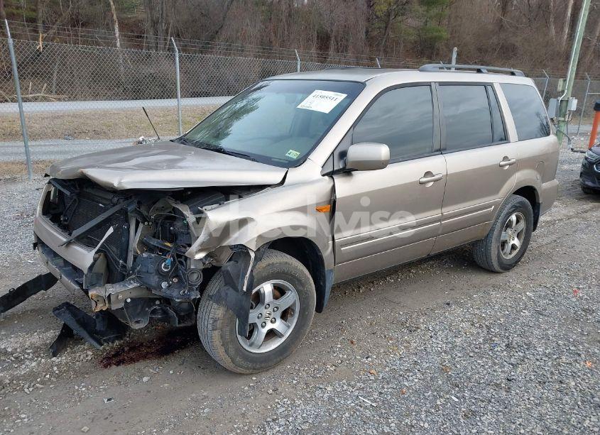 Photo 2 of 2006 Honda Pilot EX (VIN 2HKYF18486H523888)