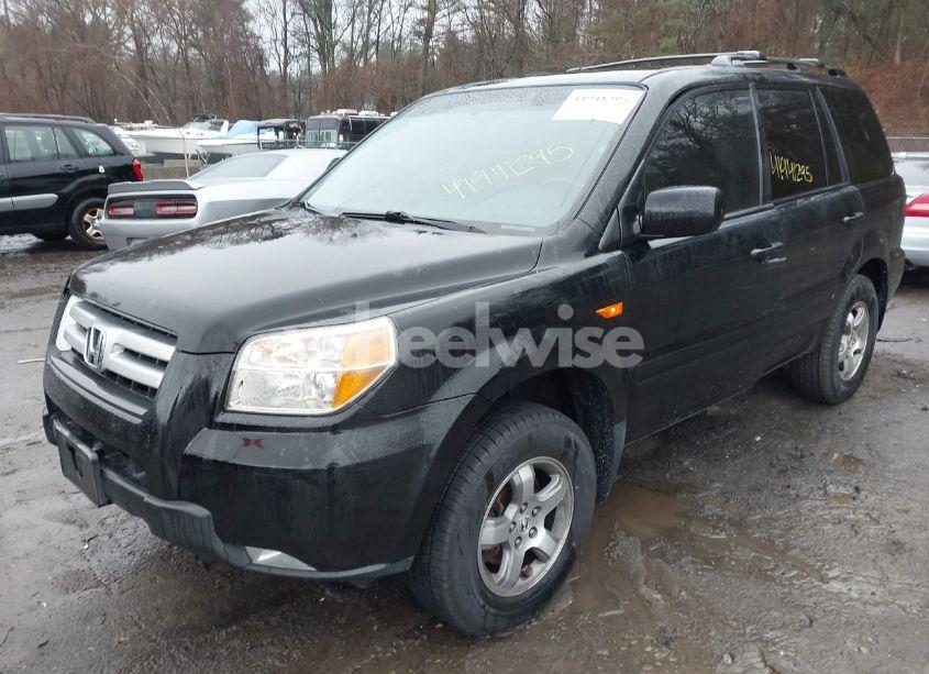 Photo 2 of 2006 Honda Pilot EX (VIN 2HKYF18486H527682)
