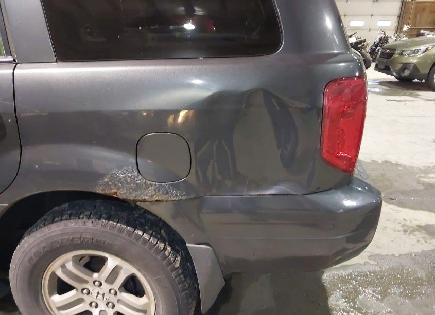 Photo 6 of 2004 Honda Pilot EX (VIN 2HKYF18494H543595)