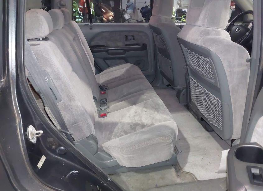 Photo 8 of 2004 Honda Pilot EX (VIN 2HKYF18494H543595)