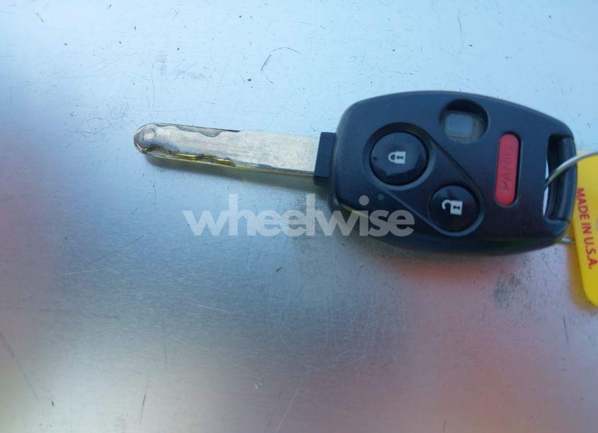 Photo 11 of 2005 Honda Pilot EX (VIN 2HKYF18495H542707)